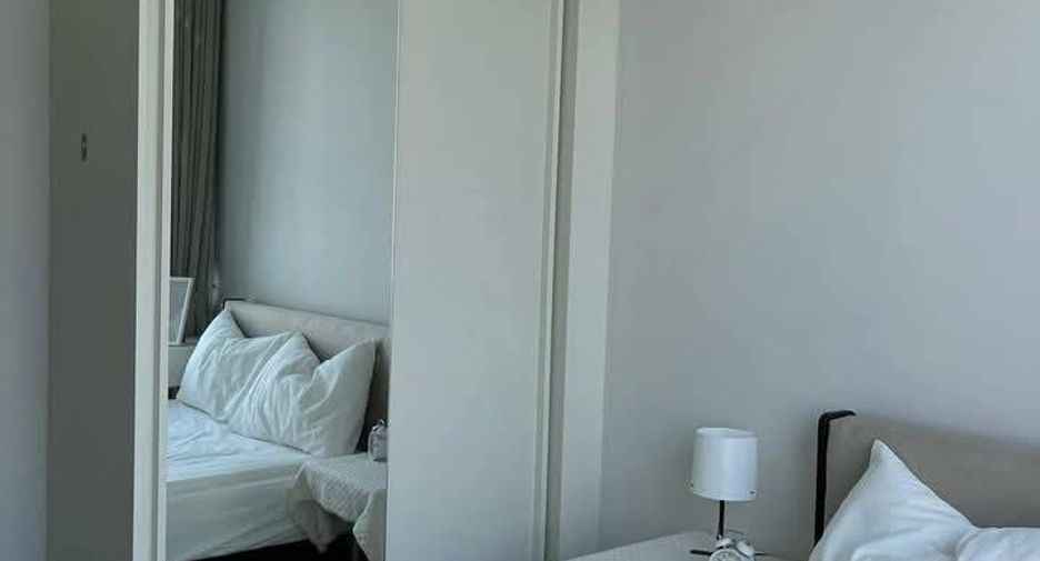 For rent 2 bedrooms condo in Huai Khwang, Bangkok