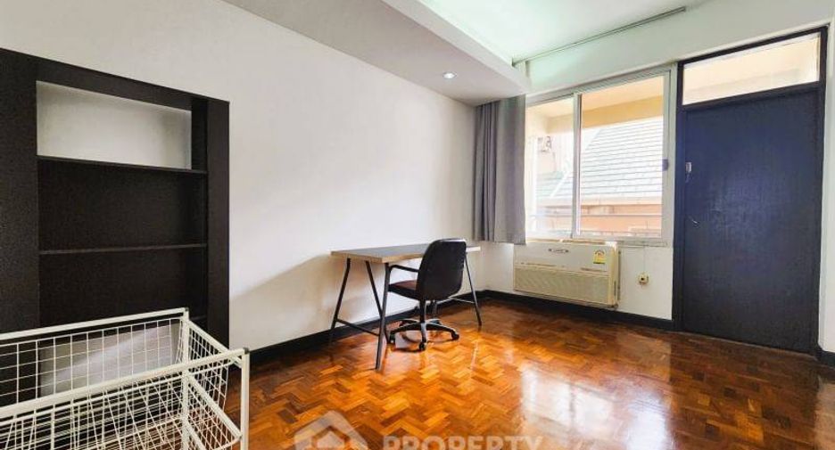 Apartment zur Miete mit 3 Zimmer in Watthana, Bangkok