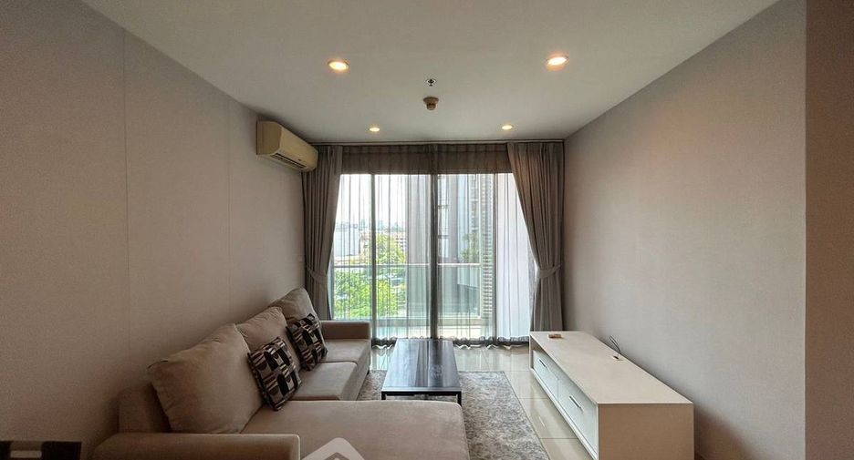 For rent 2 bedrooms condo in Yan Nawa, Bangkok