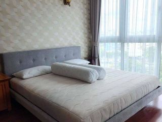 For rent 2 bedrooms condo in Yan Nawa, Bangkok