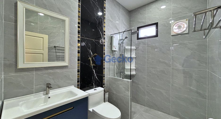 For rent 4 bedrooms house in Bang Lamung, Chonburi