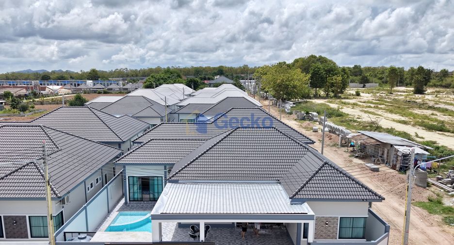 For rent 4 bedrooms house in Bang Lamung, Chonburi