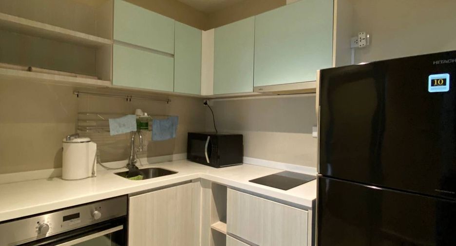 For rent 2 bedrooms condo in Sathon, Bangkok