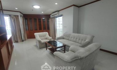 Condo en alquiler de 3 habitaciones en Watthana, Bangkok