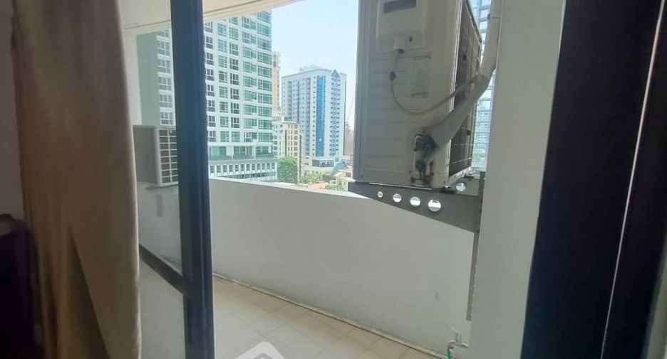 Condo en alquiler de 3 habitaciones en Watthana, Bangkok
