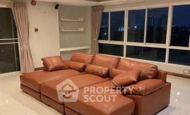 For rent 2 bedrooms apartment in Khlong San, Bangkok