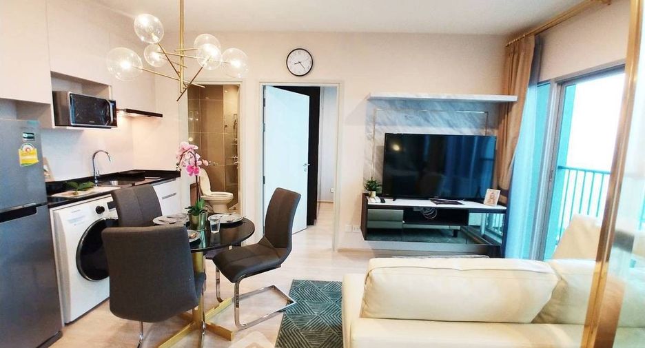 For rent 2 bedrooms condo in Huai Khwang, Bangkok
