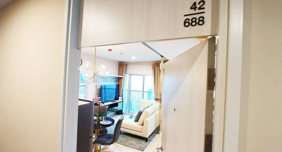 For rent 2 bedrooms condo in Huai Khwang, Bangkok