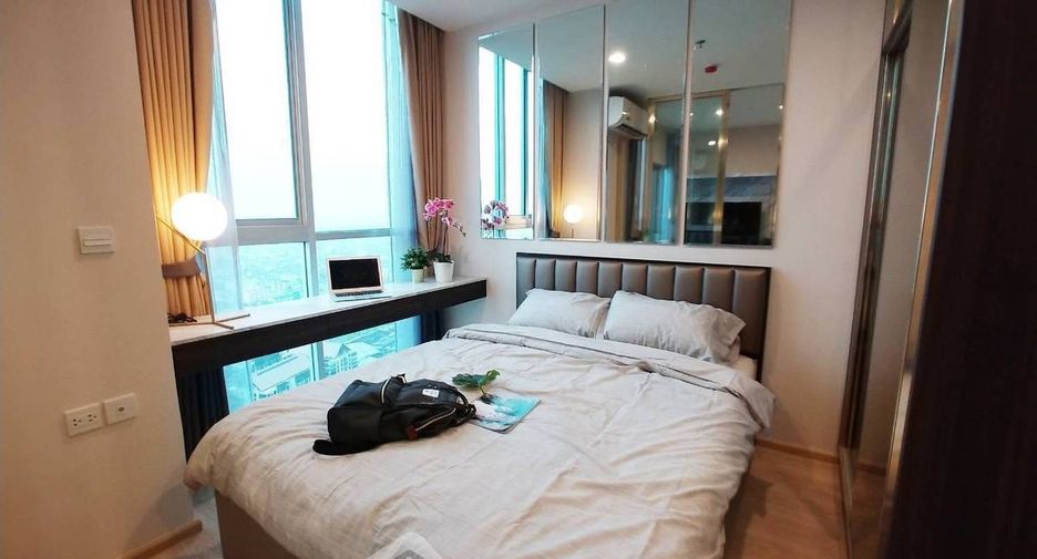 For rent 2 bedrooms condo in Huai Khwang, Bangkok