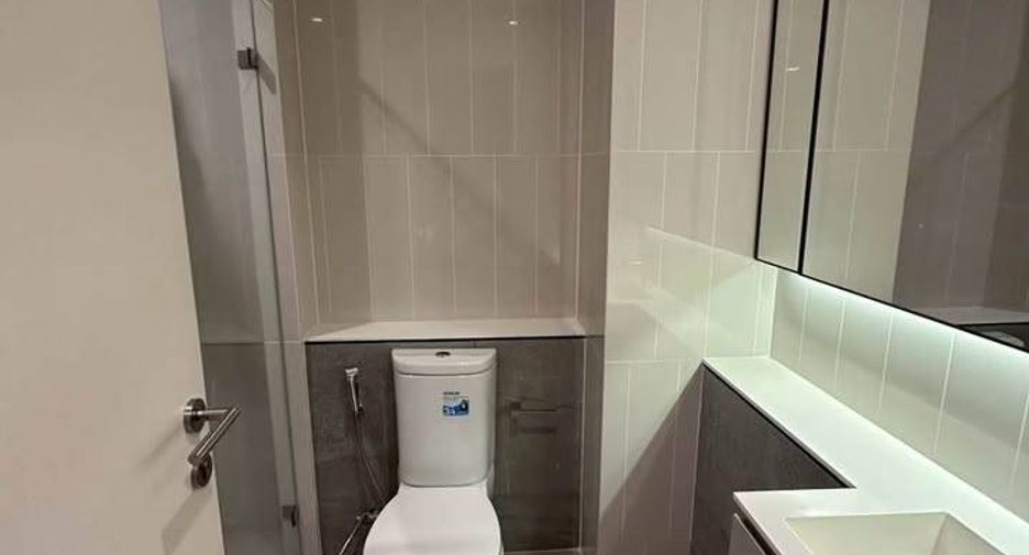 For rent 1 bed condo in Phaya Thai, Bangkok