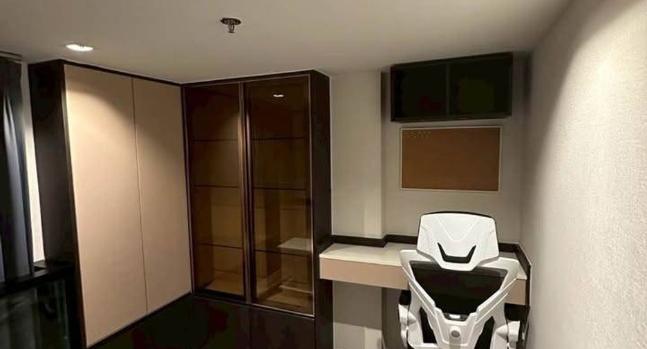 For rent 1 bed condo in Phaya Thai, Bangkok