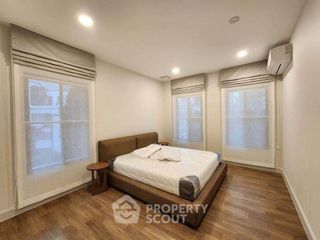 For rent 4 bedrooms house in Saphan Sung, Bangkok