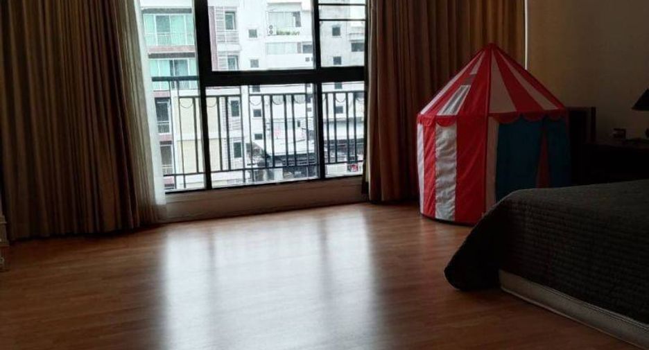 Condo en alquiler de 3 habitaciones en Khlong Toei, Bangkok