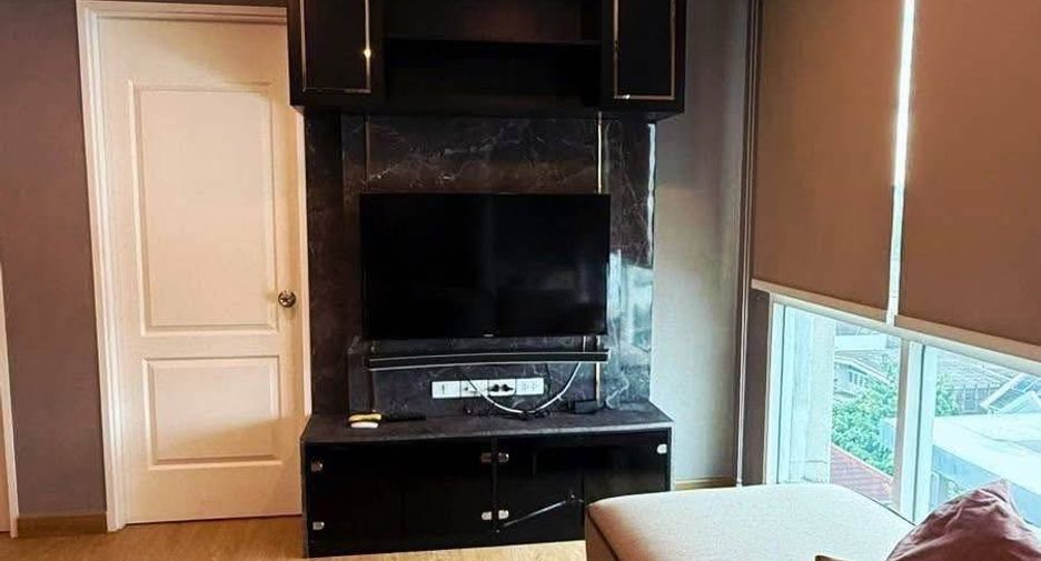 For rent 2 bedrooms condo in Bang Na, Bangkok