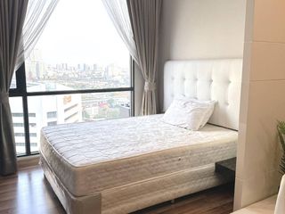 For rent 1 bed condo in Huai Khwang, Bangkok