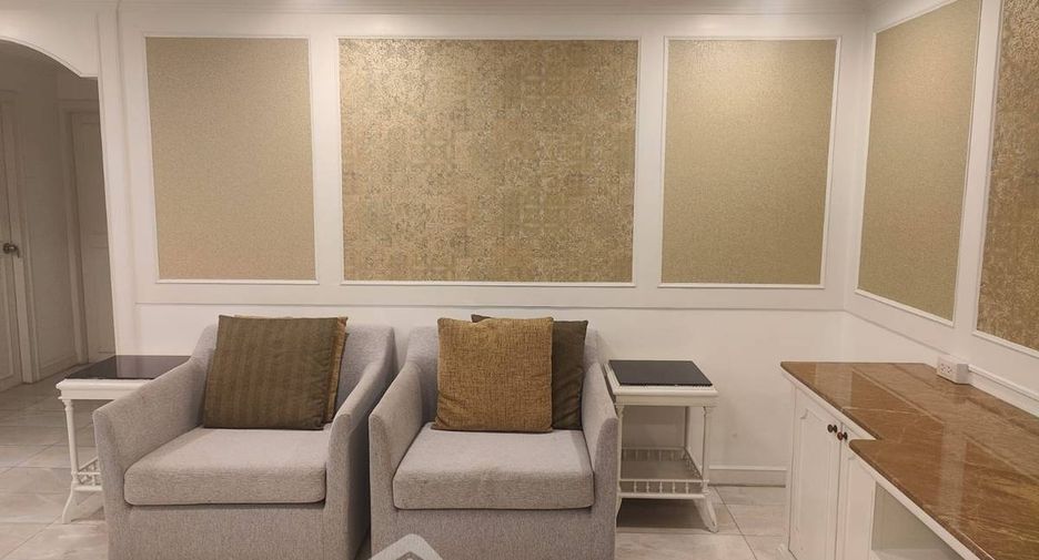For rent 3 bedrooms condo in Watthana, Bangkok