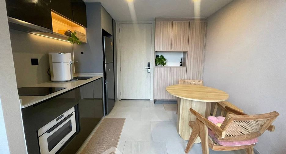 For rent 1 bed condo in Pathum Wan, Bangkok