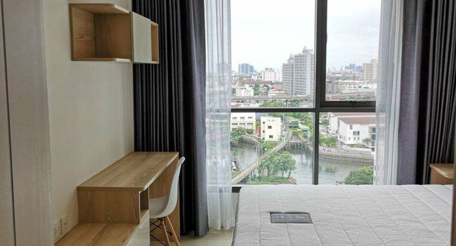 For rent 2 bedrooms condo in Khlong Toei, Bangkok