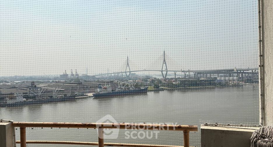 For rent 3 bedrooms condo in Yan Nawa, Bangkok