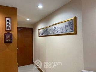 For rent 3 bedrooms condo in Yan Nawa, Bangkok
