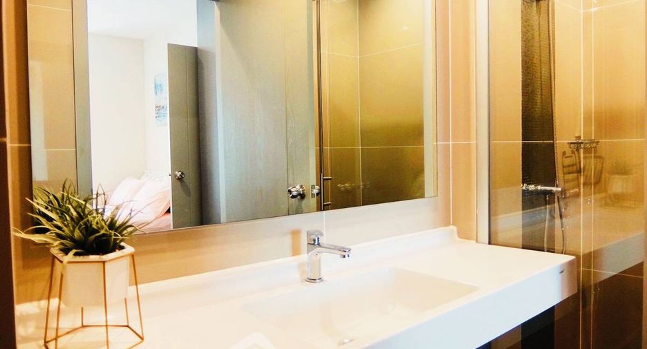 For rent 2 bedrooms condo in Bang Kapi, Bangkok