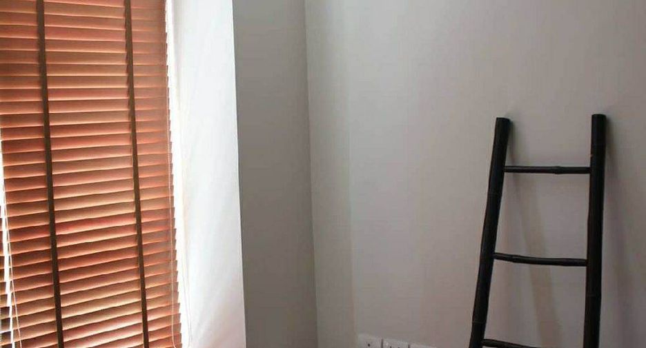 For rent 2 bedrooms condo in Khlong San, Bangkok