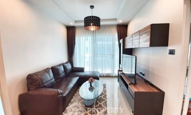 For rent 2 bedrooms condo in Huai Khwang, Bangkok