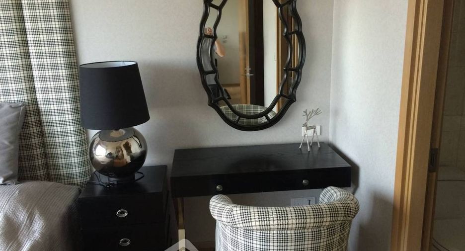 For rent 1 bed condo in Pathum Wan, Bangkok