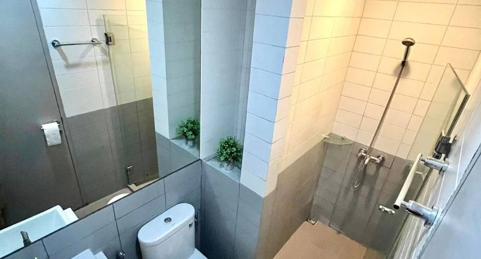 Wohnung zur Miete mit 2 Zimmer in Phra Khanong, Bangkok