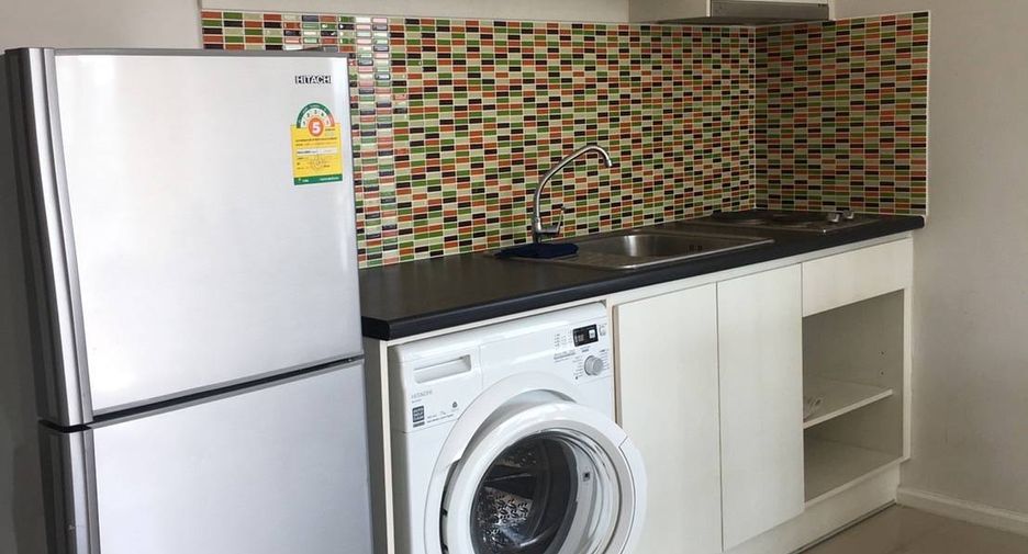 For rent 2 bedrooms condo in Huai Khwang, Bangkok