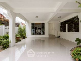 For rent 5 bedrooms house in Si Racha, Chonburi