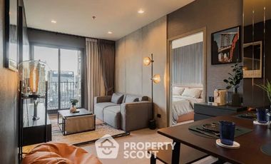 For rent 2 bedrooms condo in Huai Khwang, Bangkok