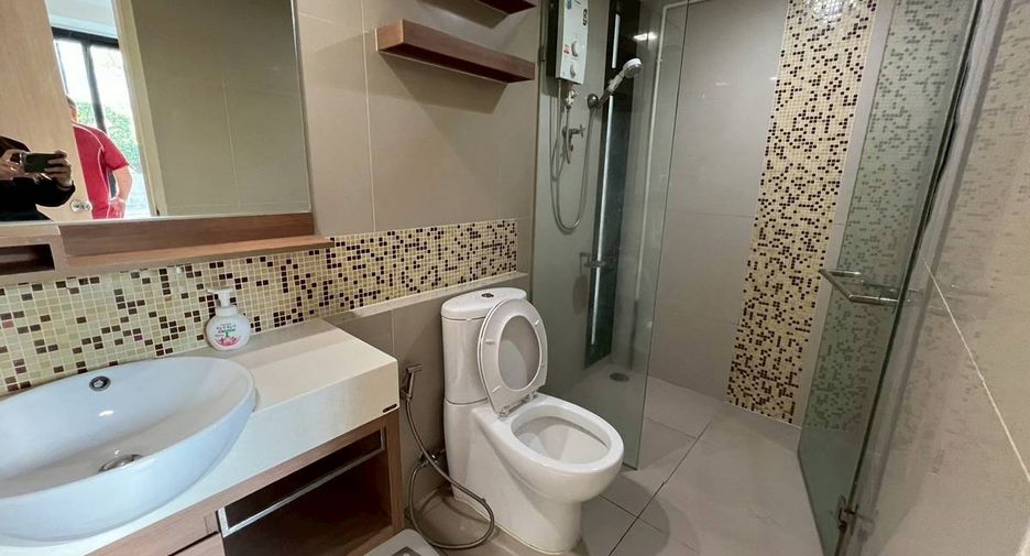 For rent 2 bedrooms condo in Bang Na, Bangkok