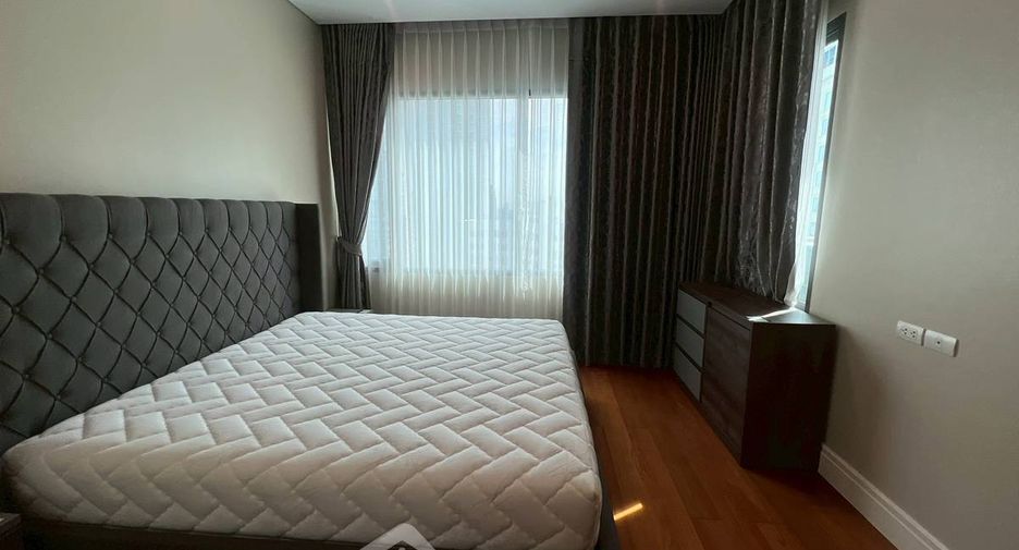 For rent 3 ベッドルーム condo in Khlong Toei, Bangkok