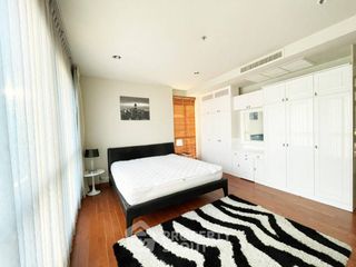 For rent 2 bedrooms condo in Pathum Wan, Bangkok
