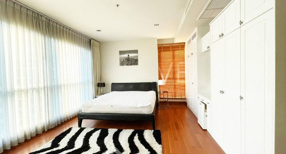 À louer 2 chambres condo à Pathum Wan, Bangkok