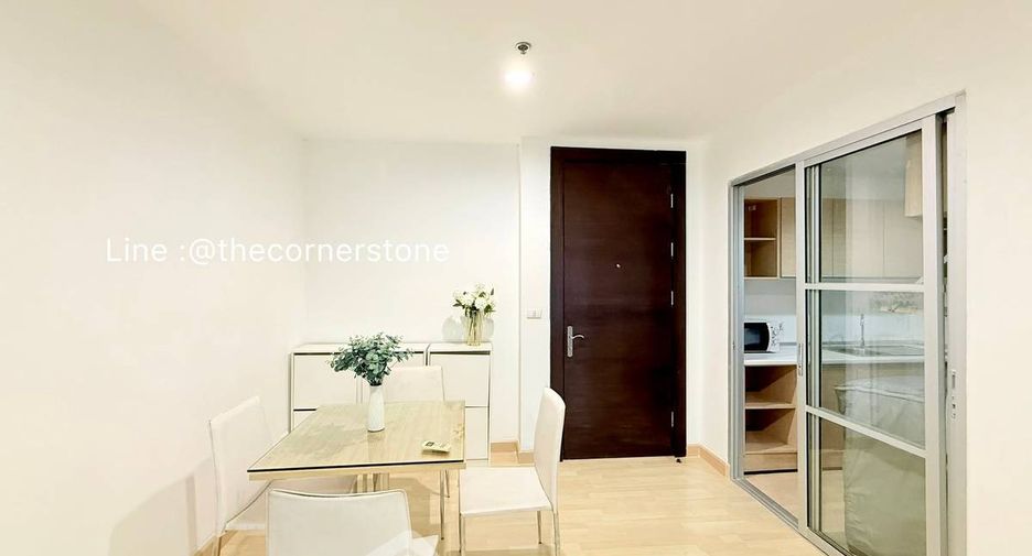For rent 2 bedrooms condo in Huai Khwang, Bangkok