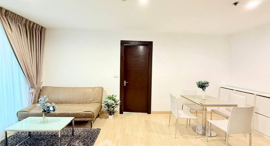 For rent 2 bedrooms condo in Huai Khwang, Bangkok