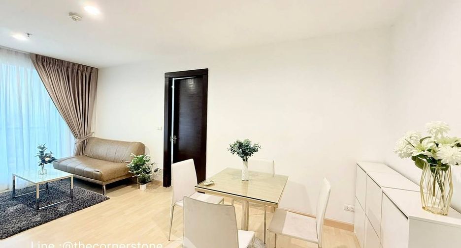 For rent 2 bedrooms condo in Huai Khwang, Bangkok