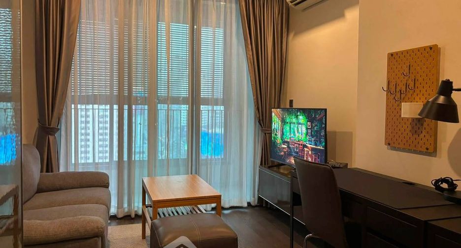 For rent 1 bed condo in Pathum Wan, Bangkok