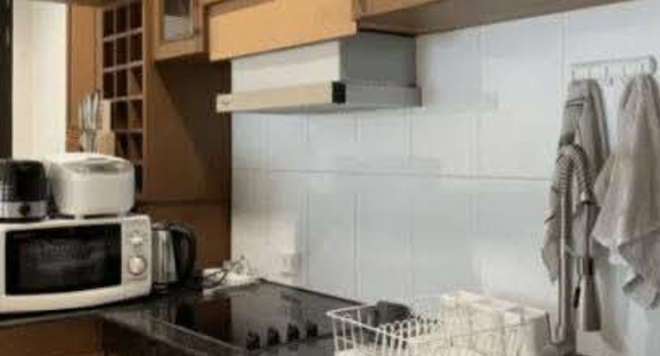 Condo en alquiler de 3 habitaciones en Khlong Toei, Bangkok