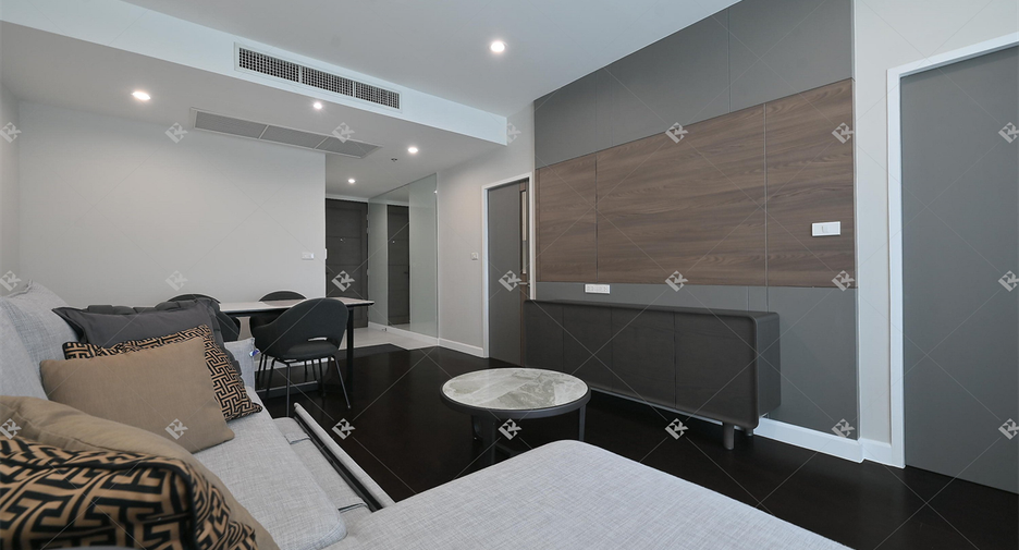 For rent 1 bed condo in Khlong Toei, Bangkok