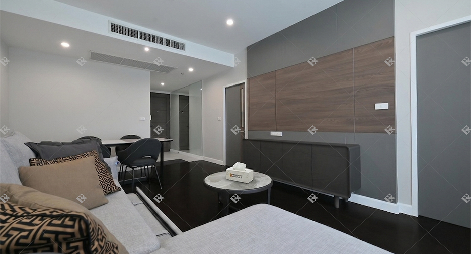 For rent 1 bed condo in Khlong Toei, Bangkok