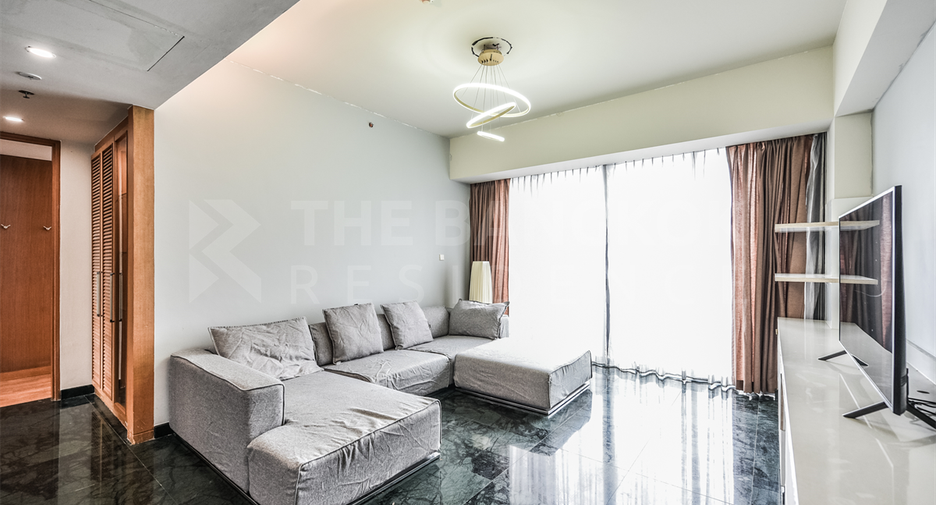 For rent 2 bedrooms condo in Sathon, Bangkok