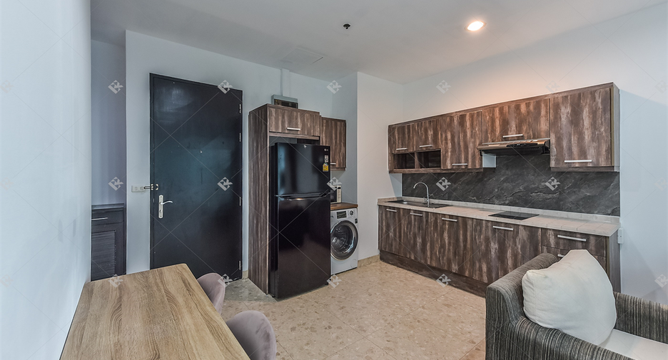 For rent 2 bedrooms condo in Ratchathewi, Bangkok