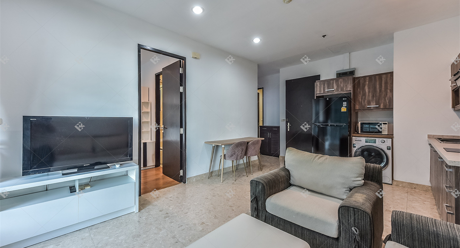 For rent 2 bedrooms condo in Ratchathewi, Bangkok