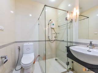 For rent 2 bedrooms condo in Ratchathewi, Bangkok