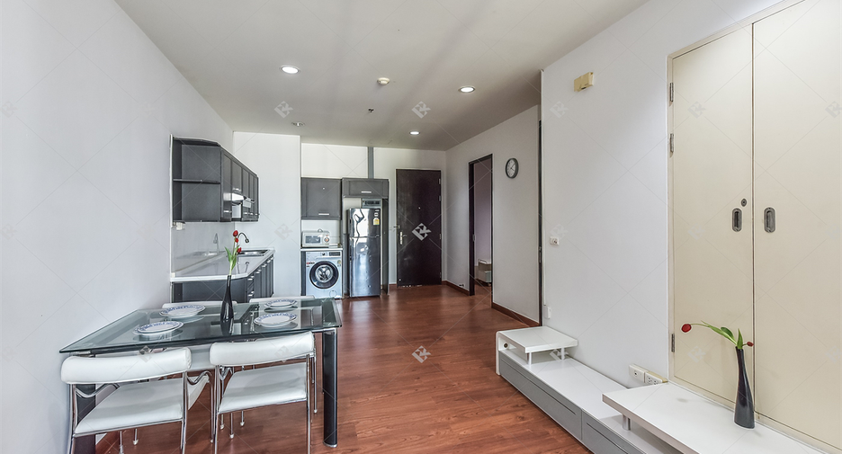 For rent 2 bedrooms condo in Ratchathewi, Bangkok