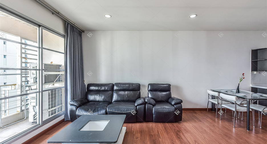 For rent 2 bedrooms condo in Ratchathewi, Bangkok