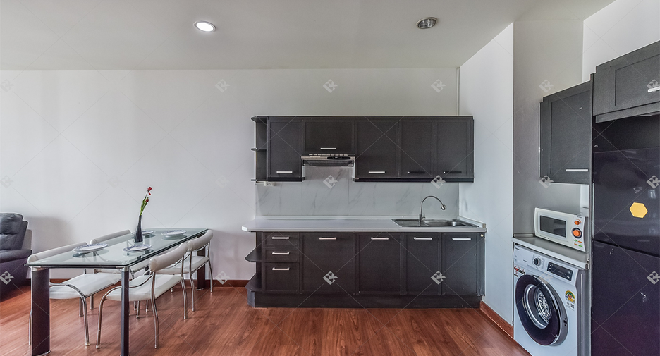 For rent 2 bedrooms condo in Ratchathewi, Bangkok